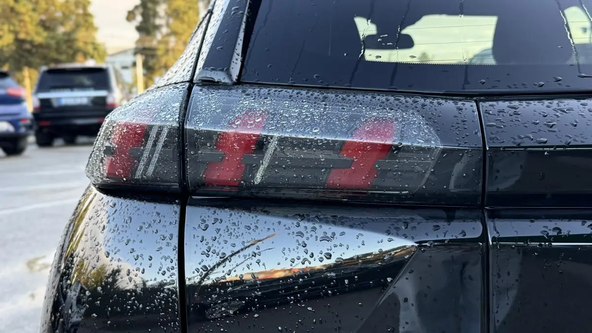 Peugeot e-2008 50 kWh Allure Pack 12