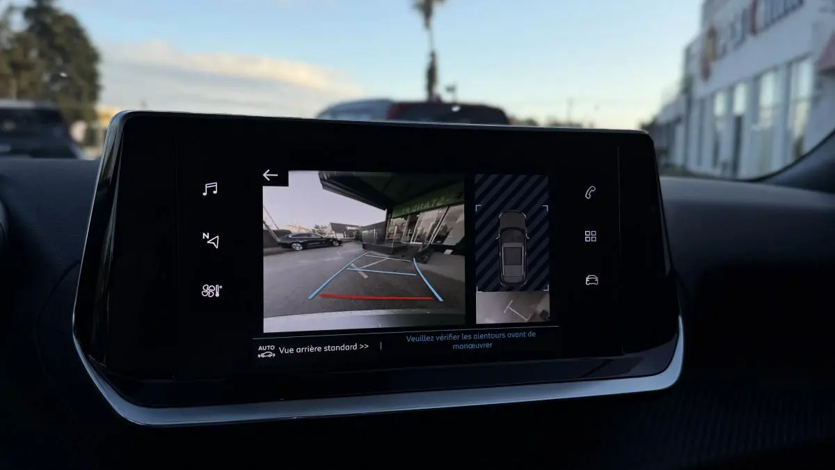 Peugeot e-2008 50 kWh Allure Pack 19