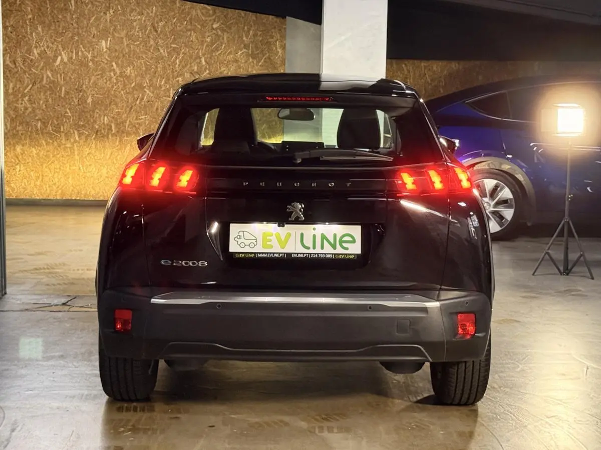 Peugeot e-2008 50 kWh Active Pack 6