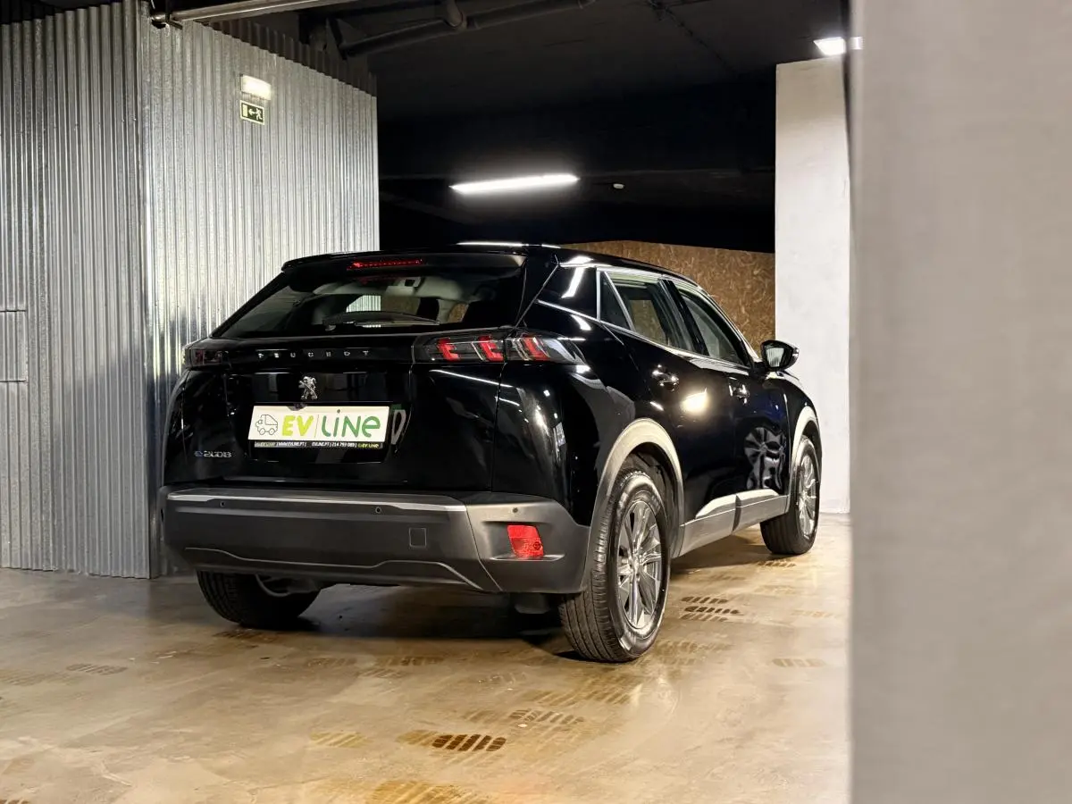 Peugeot e-2008 50 kWh Active Pack 9