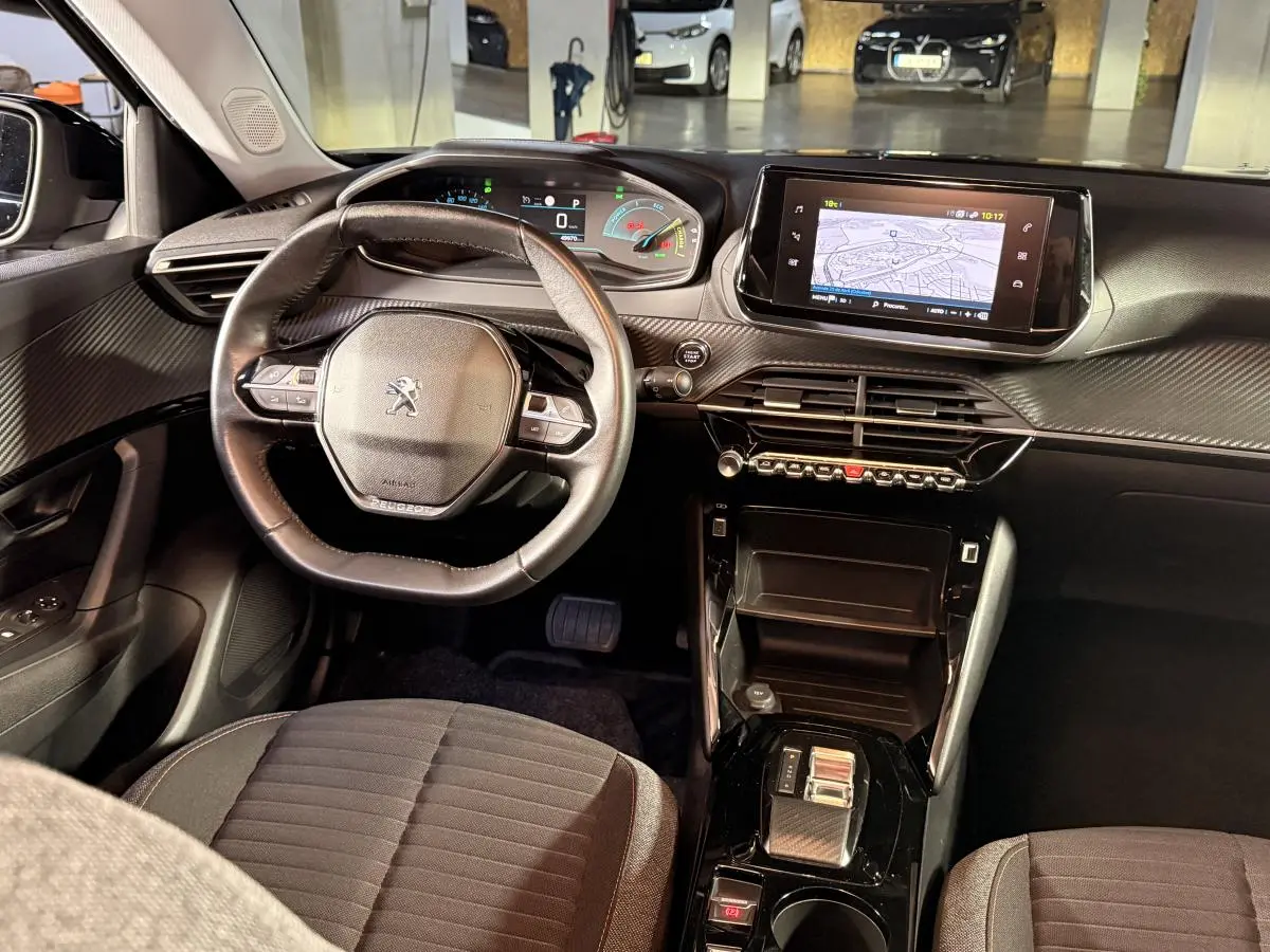 Peugeot e-2008 50 kWh Active Pack 17