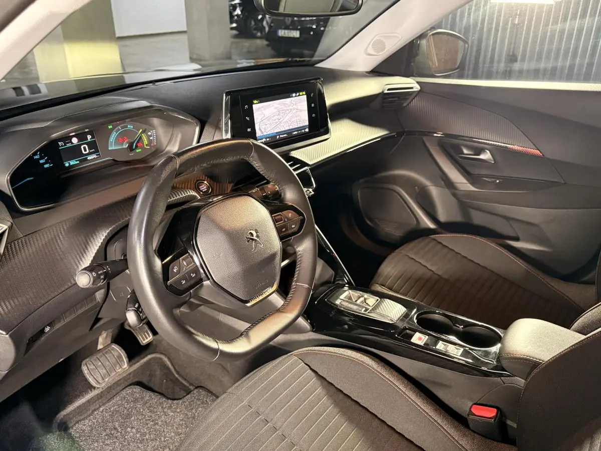 Peugeot e-2008 50 kWh Active Pack 19