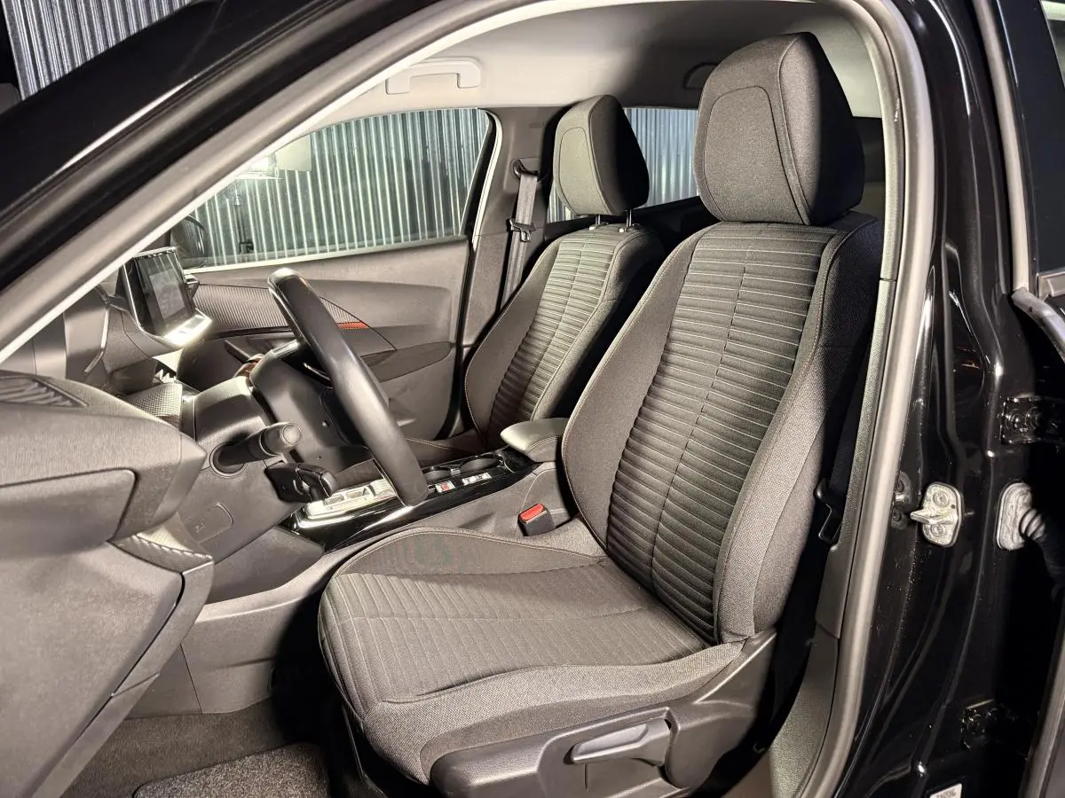 Peugeot e-2008 50 kWh Active Pack 34