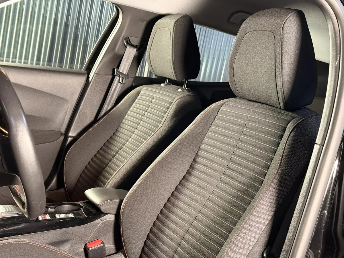 Peugeot e-2008 50 kWh Active Pack 35