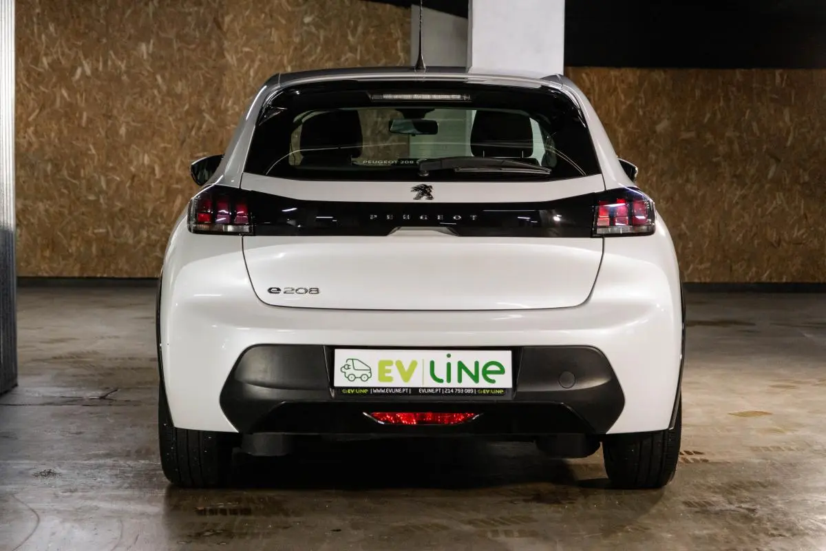 Peugeot e-208 50 kWh Active Active Business 6