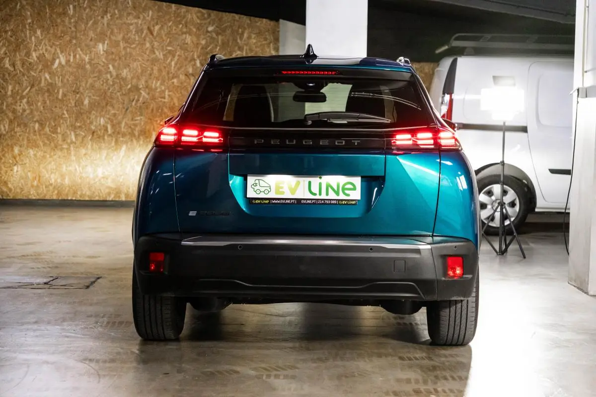 Peugeot e-2008 54 kWh Allure 6