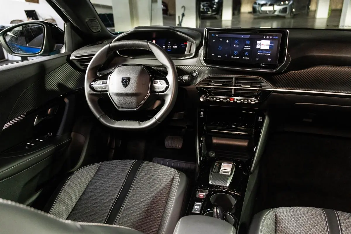 Peugeot e-2008 54 kWh Allure 19