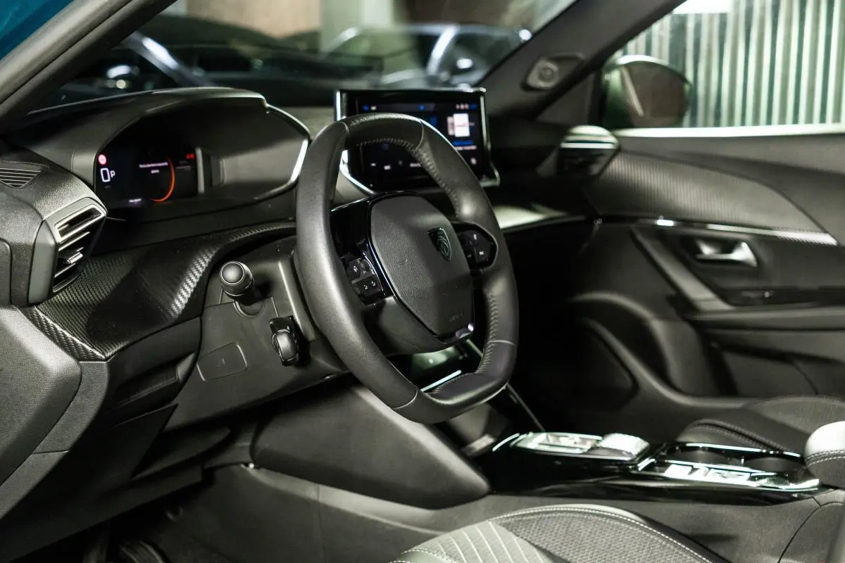 Peugeot e-2008 54 kWh Allure 20