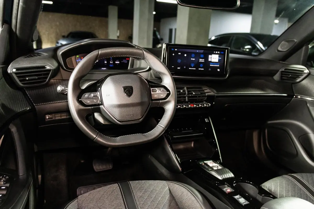 Peugeot e-2008 54 kWh Allure 21