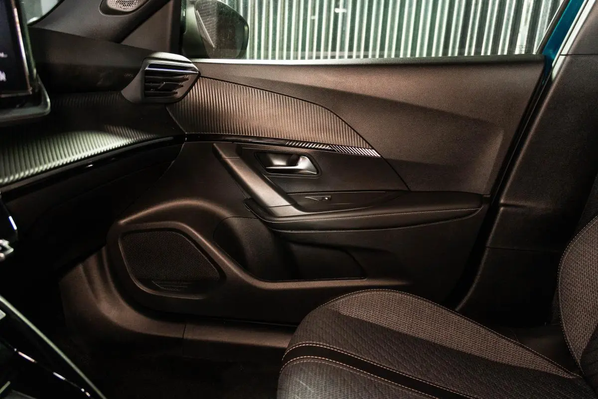 Peugeot e-2008 54 kWh Allure 33