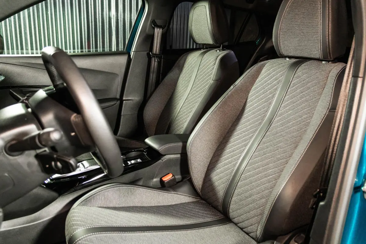 Peugeot e-2008 54 kWh Allure 35