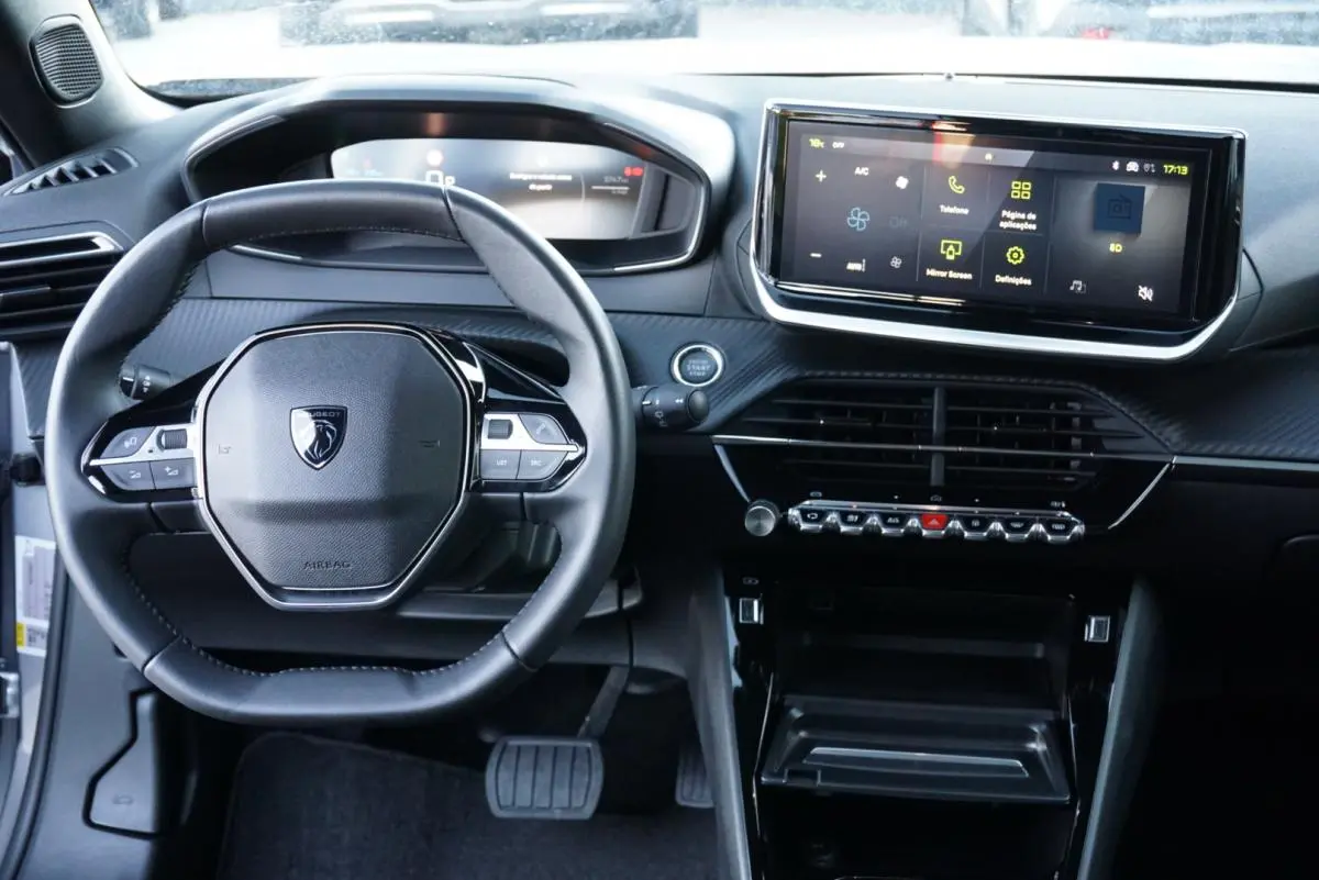 Peugeot e-2008 54 kWh Allure 13