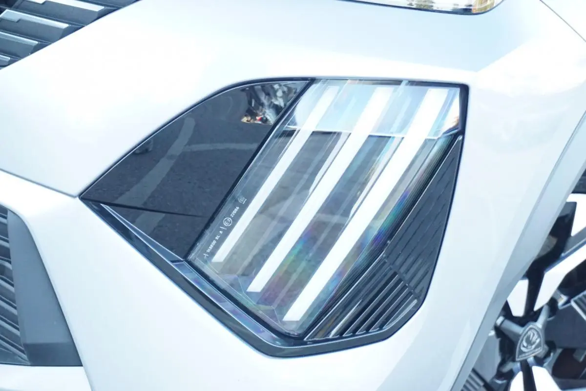 Peugeot e-2008 54 kWh Allure 17