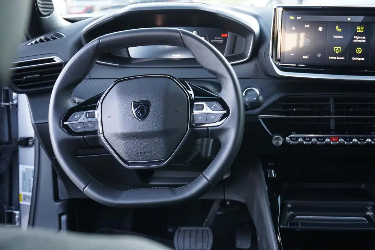 Peugeot e-2008 54 kWh Allure 30