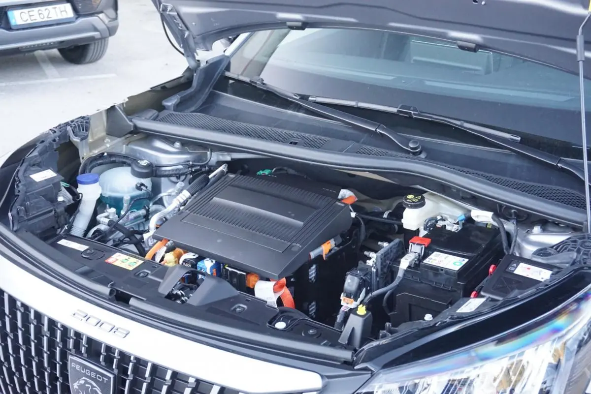 Peugeot e-2008 54 kWh Allure 41