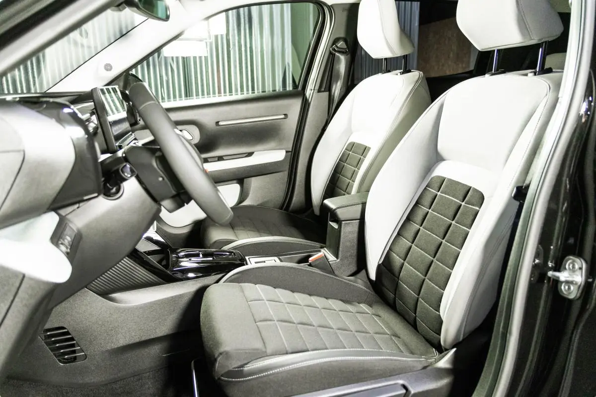 Citroen e-C3 44 kWh Autonomia Conforto Max 32