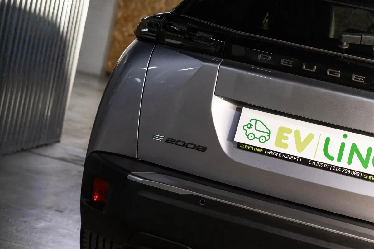 Peugeot e-2008 54 kWh Allure 12