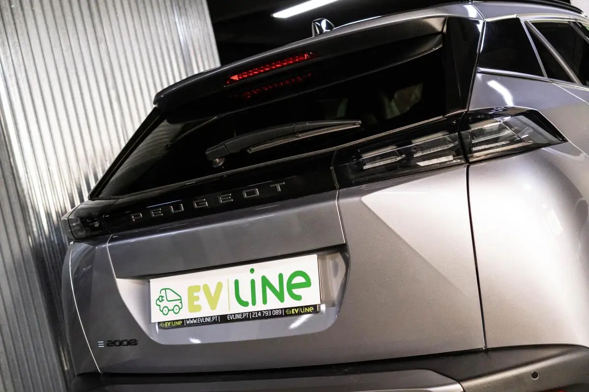 Peugeot e-2008 54 kWh Allure 13