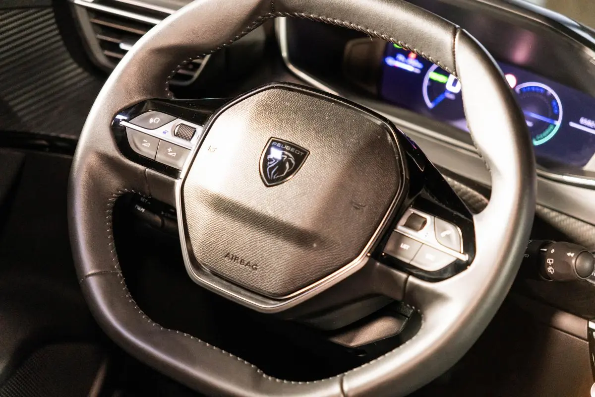 Peugeot e-2008 54 kWh Allure 20