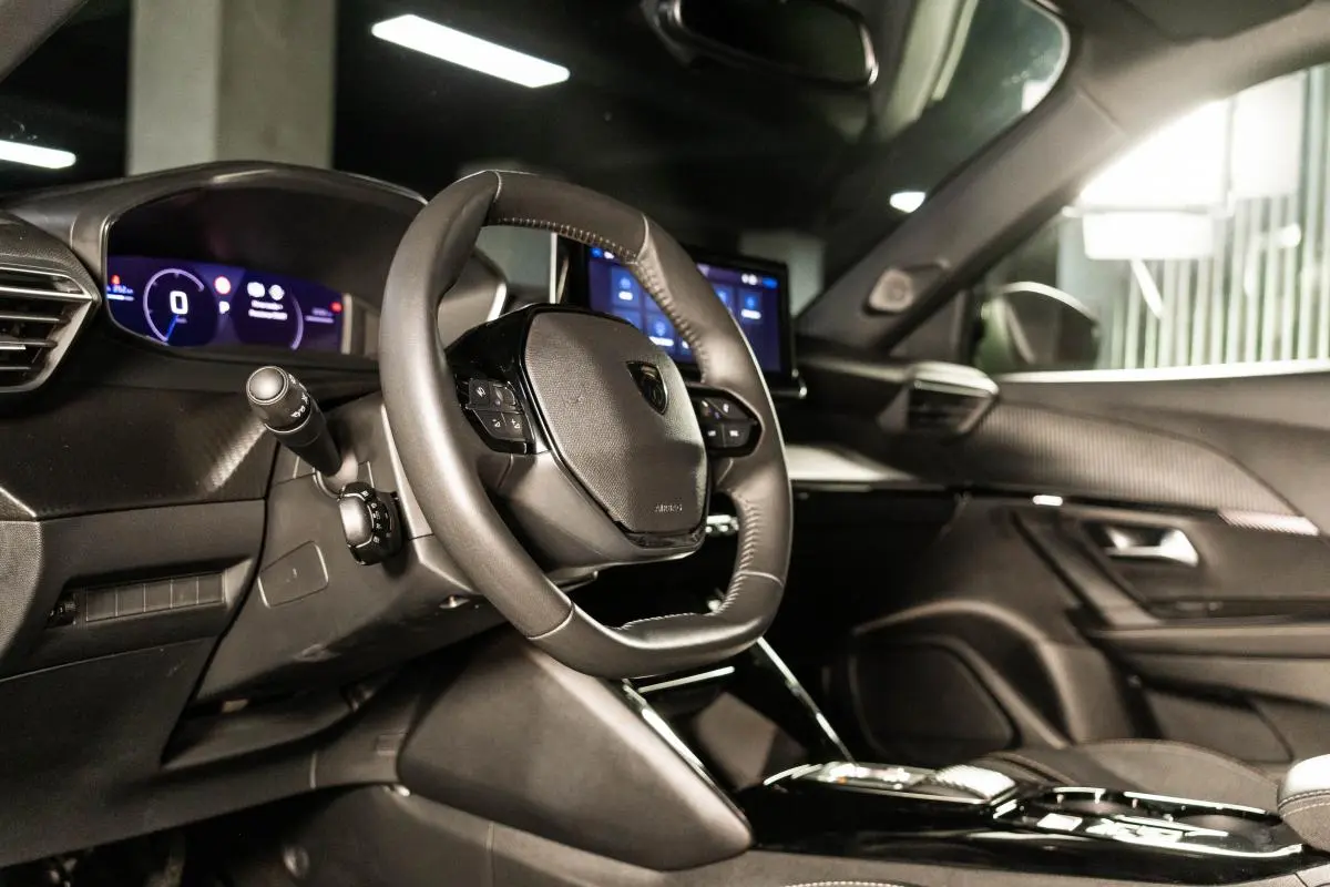 Peugeot e-2008 54 kWh Allure 21