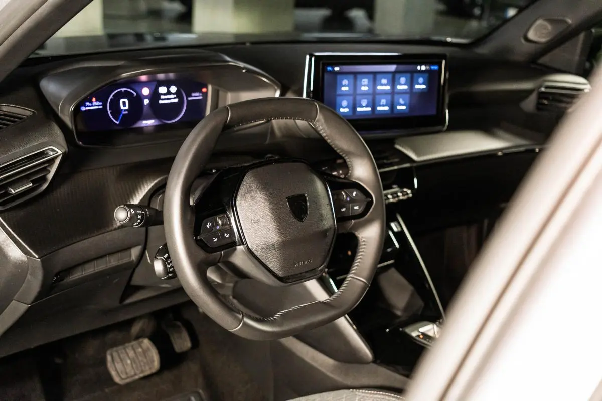 Peugeot e-2008 54 kWh Allure 23