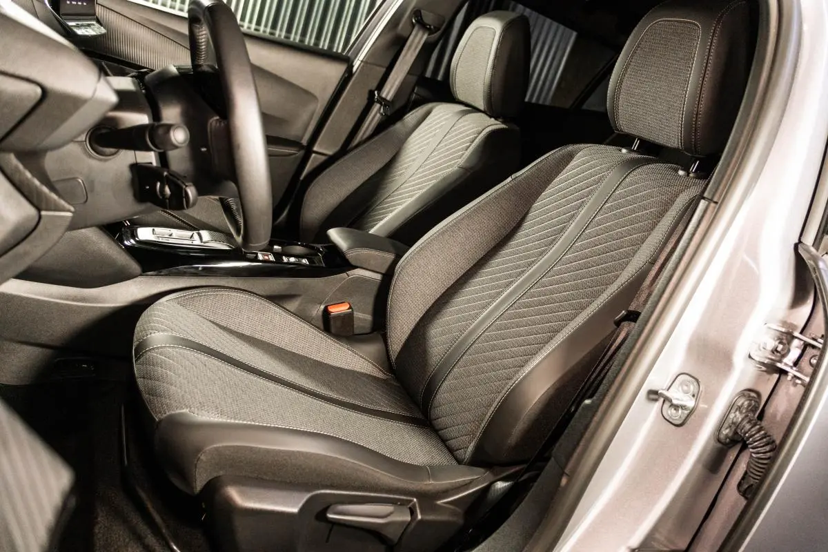 Peugeot e-2008 54 kWh Allure 38