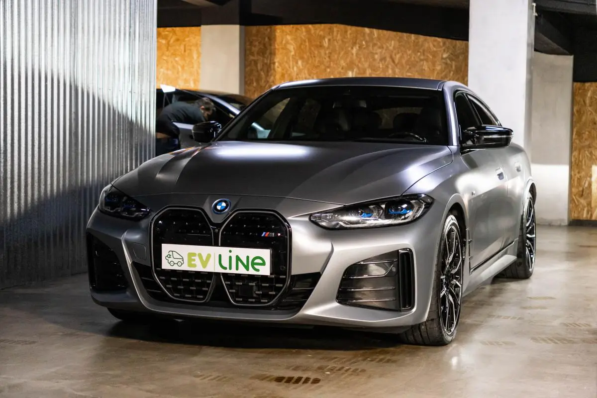 BMW i4 M50 Pack Desportivo M Pro 4