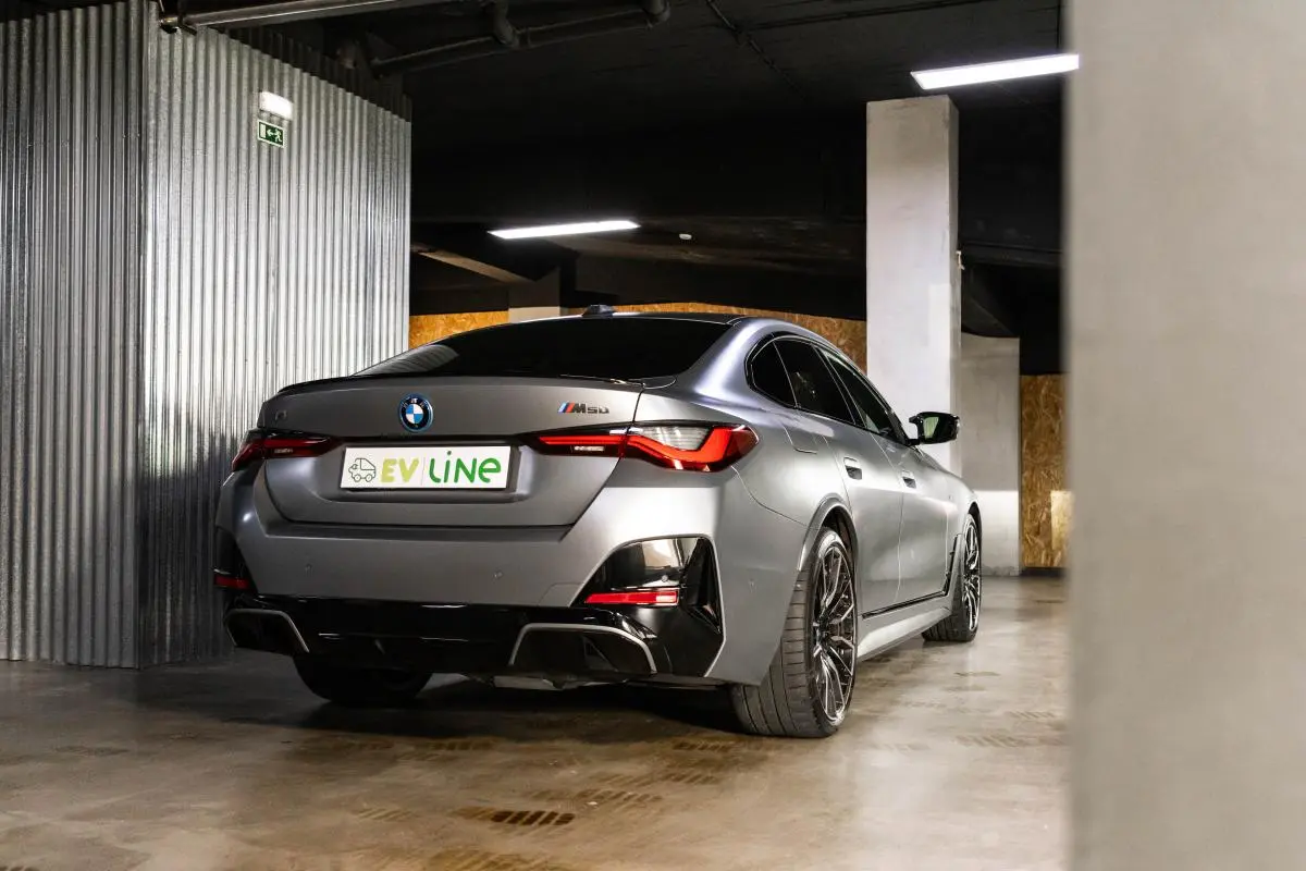 BMW i4 M50 Pack Desportivo M Pro 9