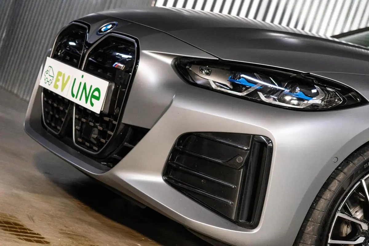 BMW i4 M50 Pack Desportivo M Pro 11