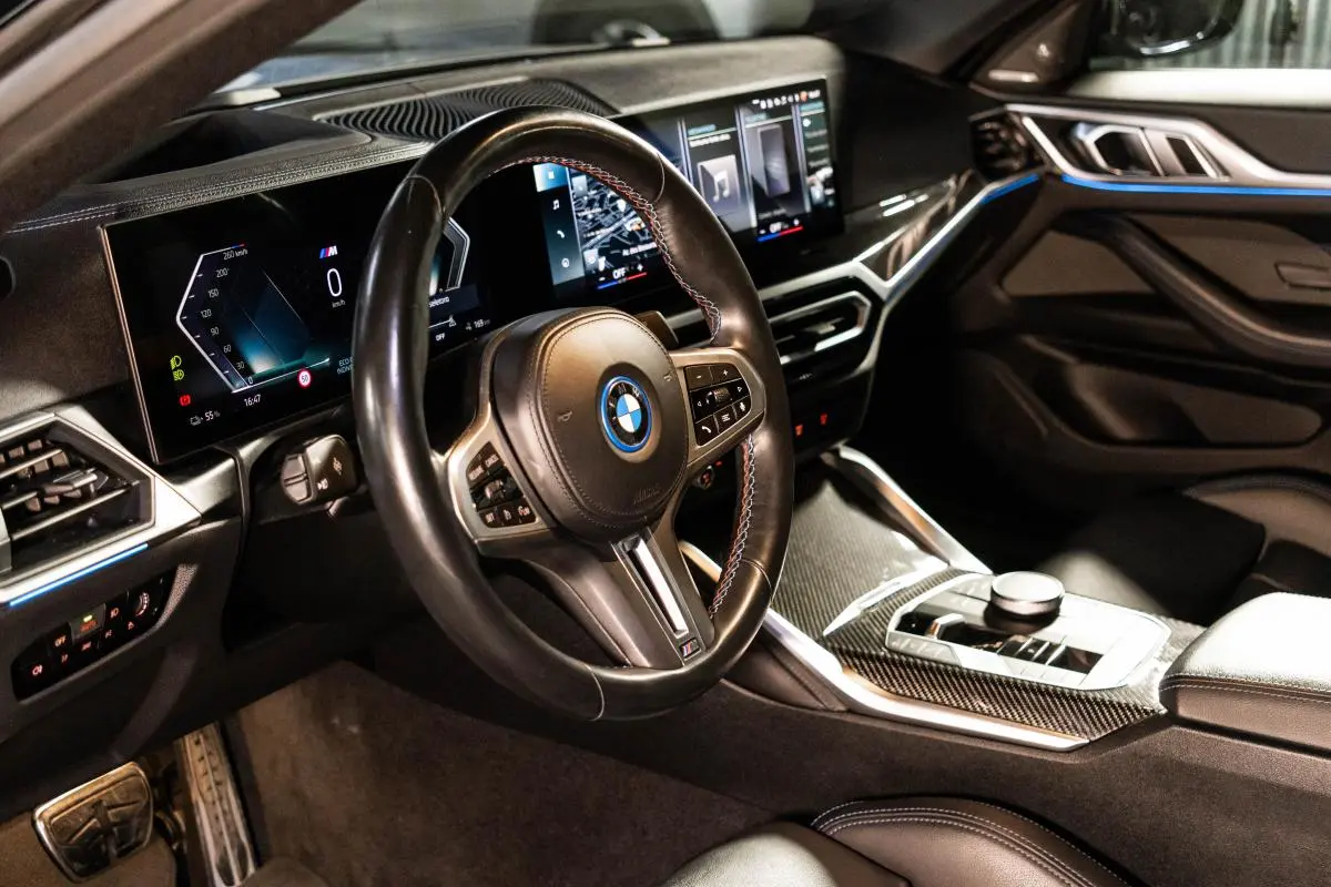 BMW i4 M50 Pack Desportivo M Pro 22