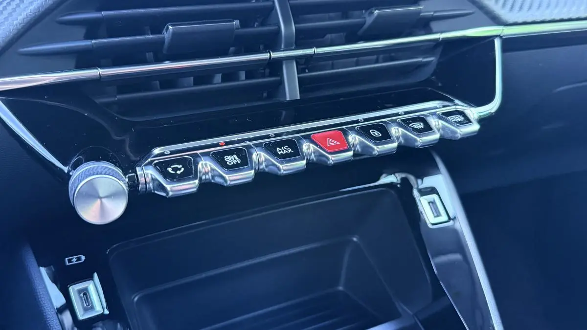 Peugeot e-208 Active Pack 22