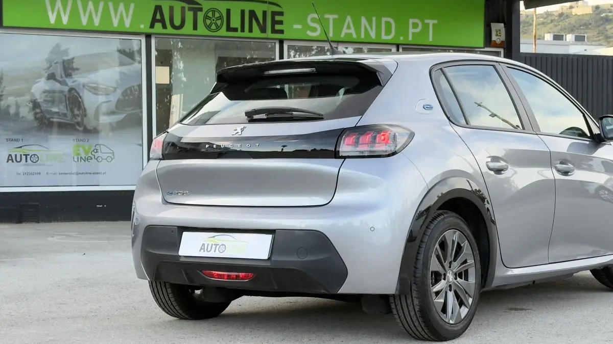 Peugeot e-208 Active Pack 26