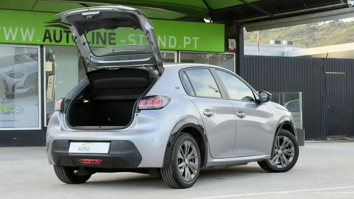 Peugeot e-208 Active Pack 31