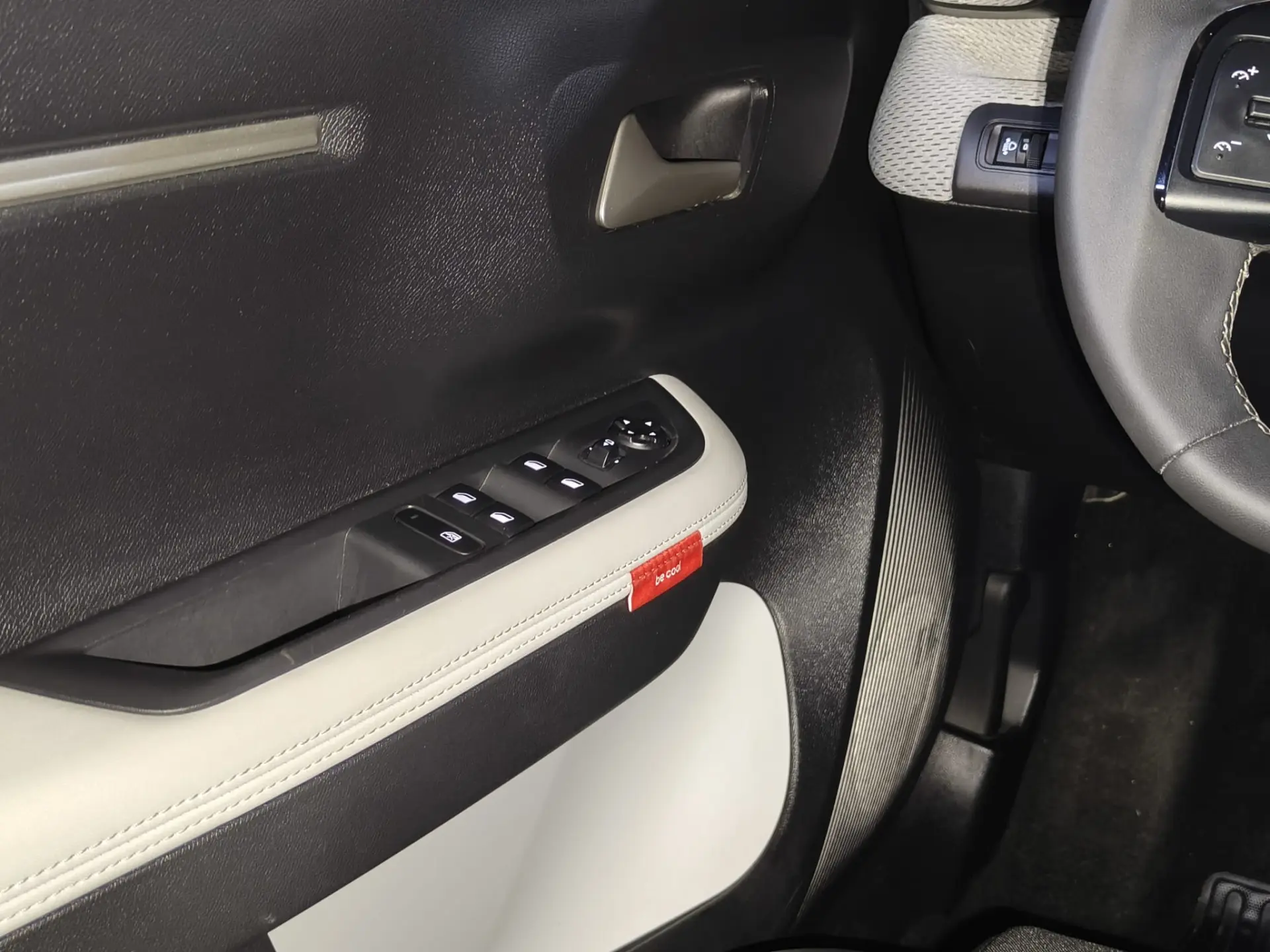 Citroen e-C3 44 kWh Autonomia Conforto Max 29