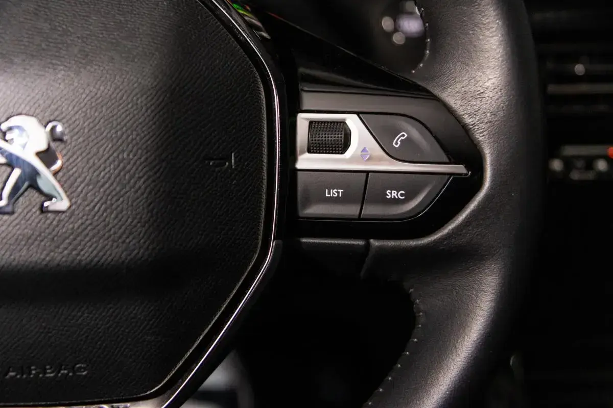 Peugeot e-208 50 kWh Active Pack 26