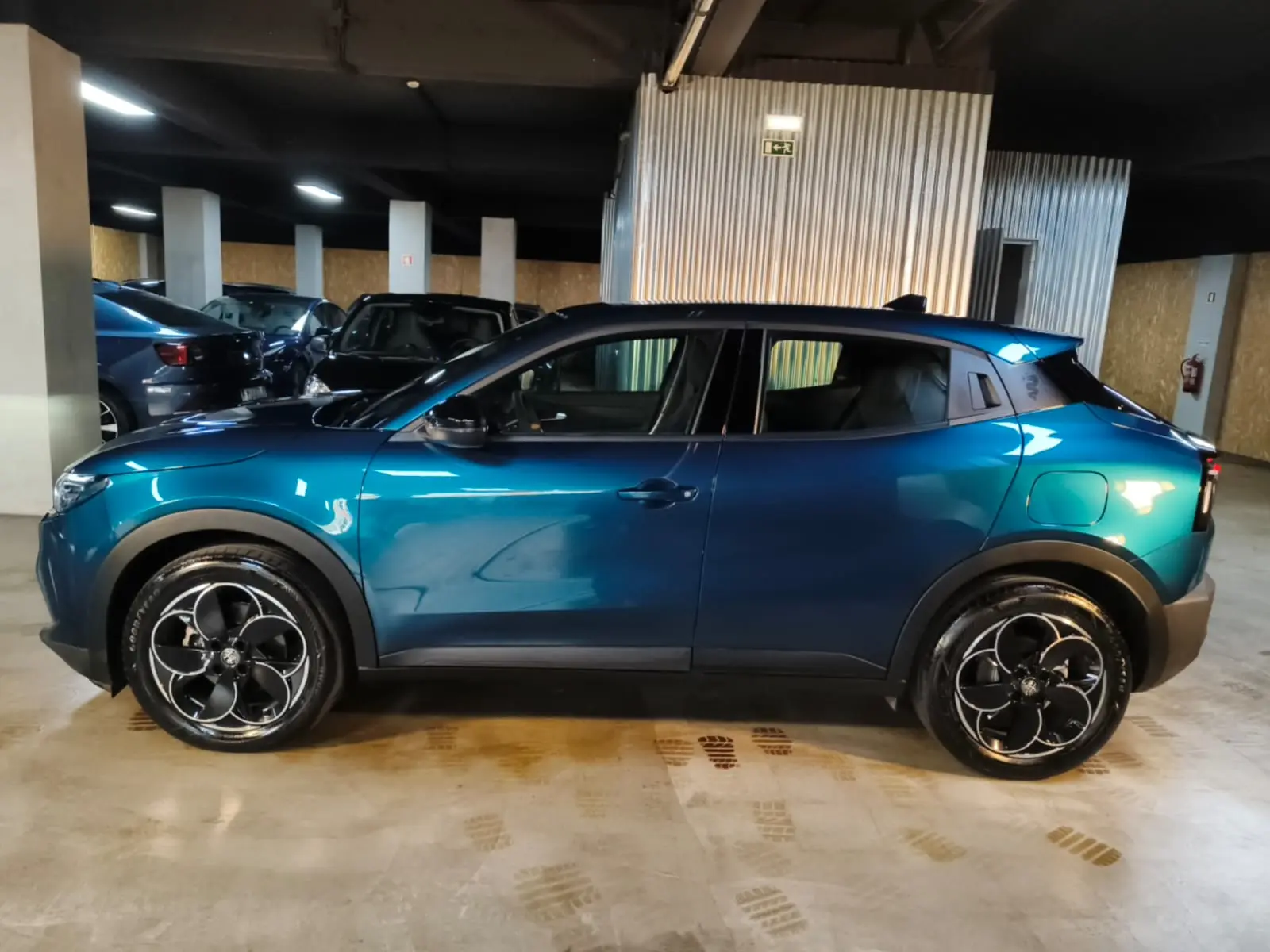 Alfa Romeo Junior Elletrica 50 kWh 32