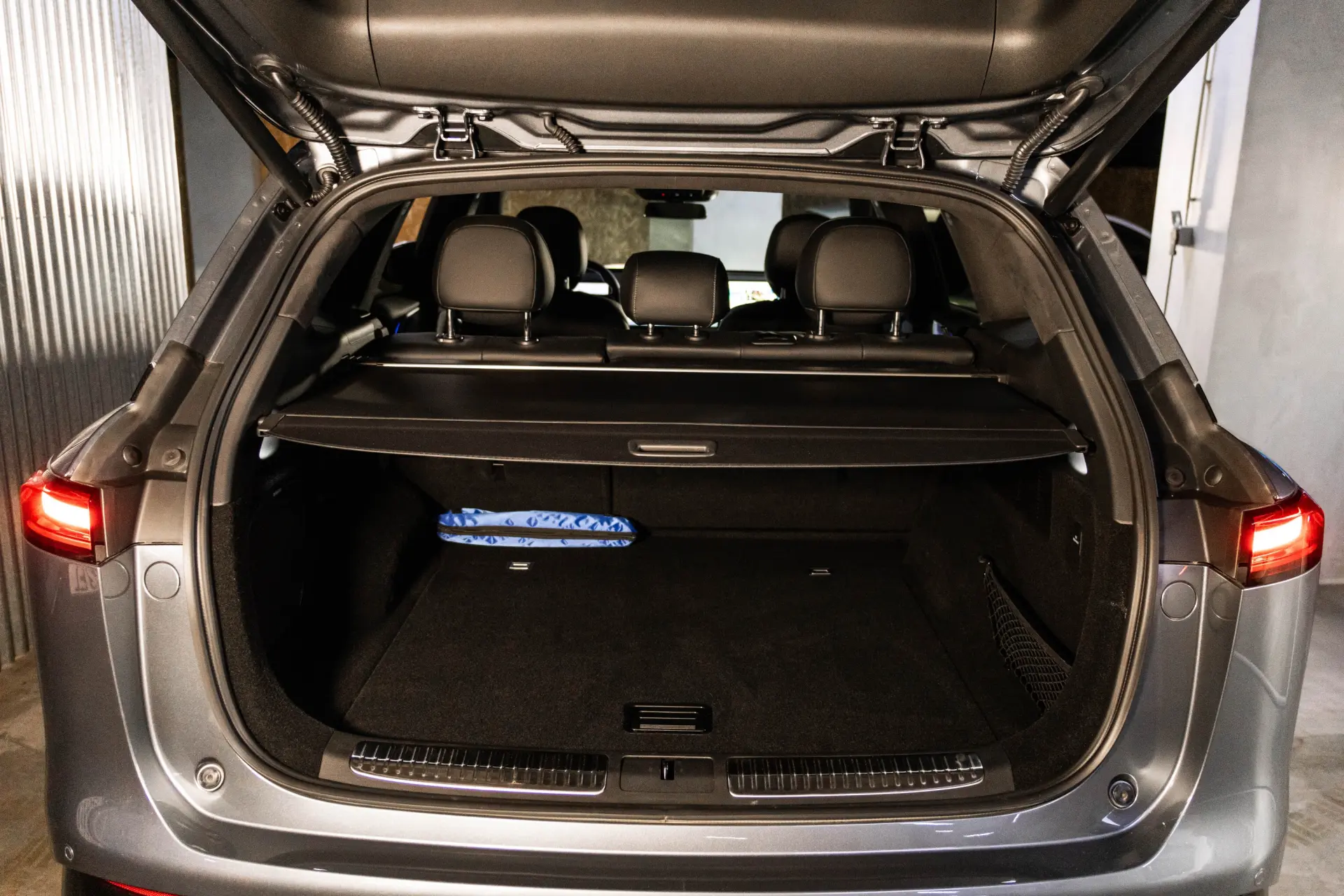 Xpeng G9 93.1 kWh Long Range+Premium Seat & Audio Pack 42