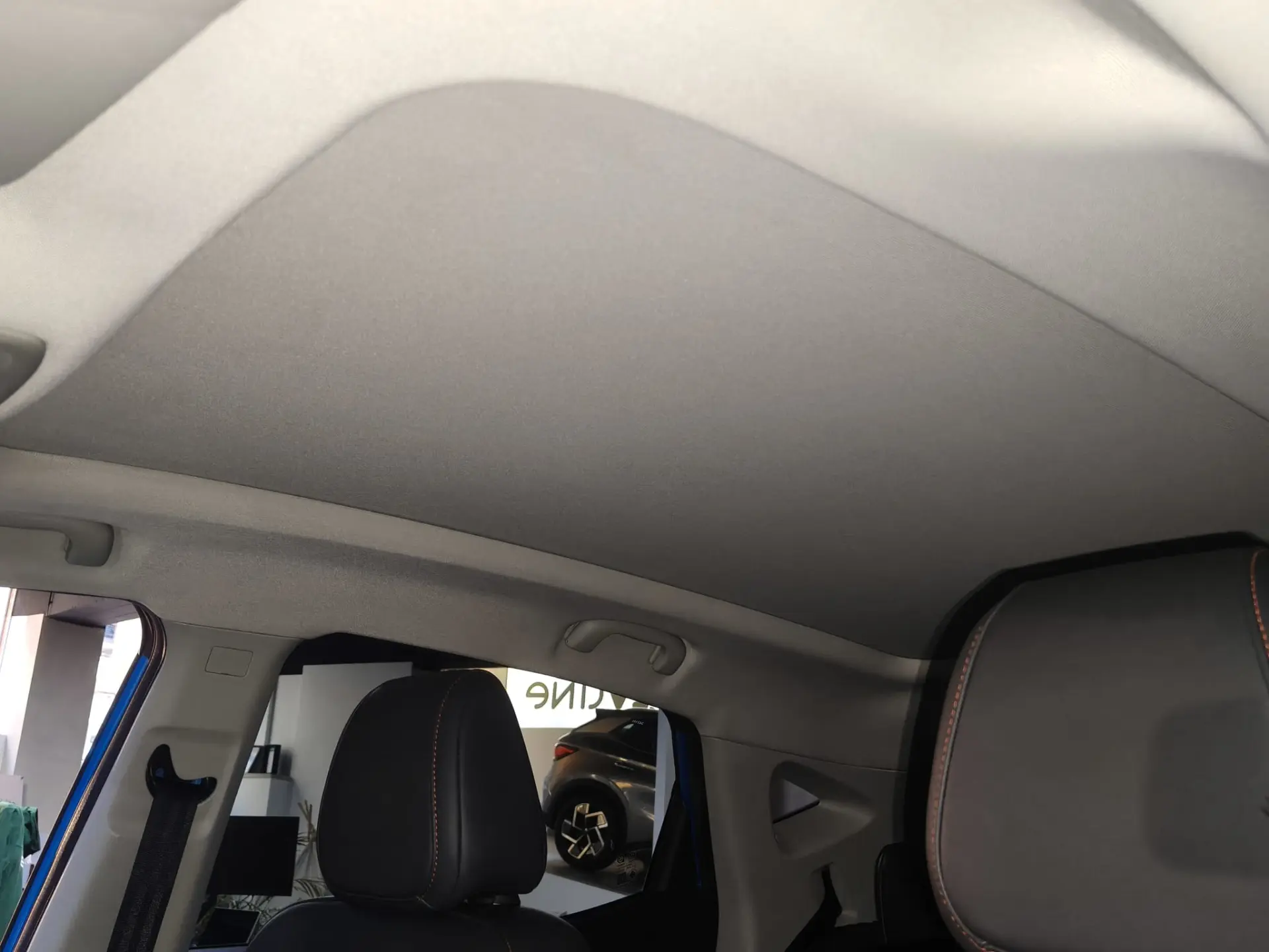 MG ZS EV 72.6 kWh Luxury 24