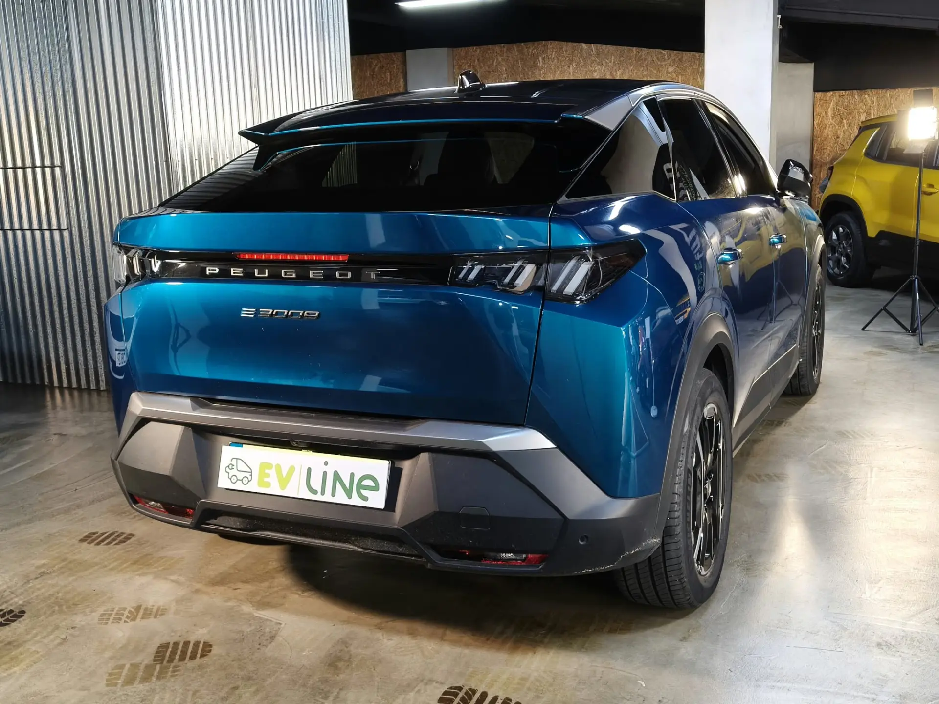 Peugeot E-3008 73 kWh Allure 13