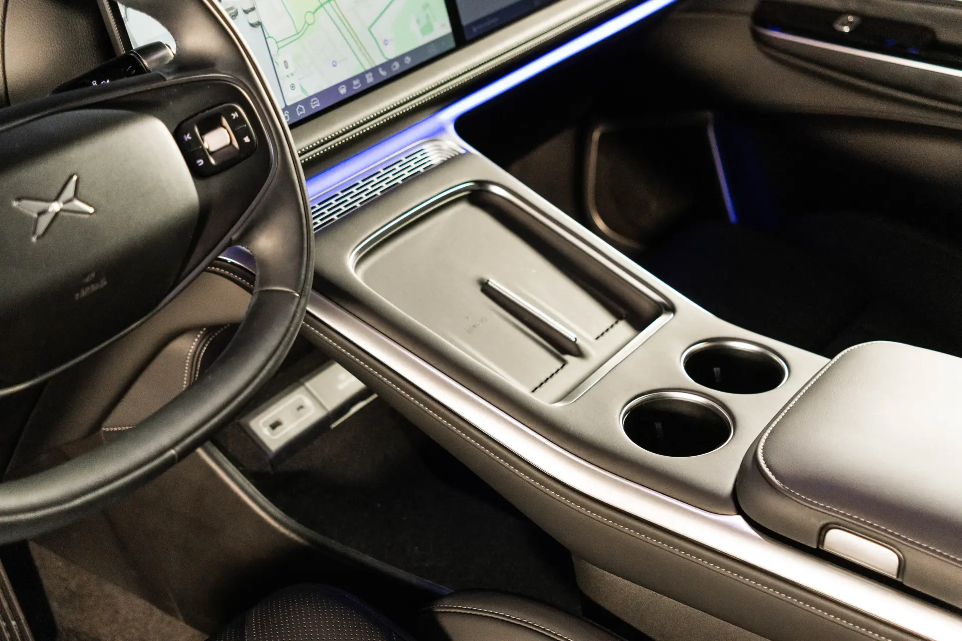 Xpeng G9 93.1 kWh Long Range+Premium Seat & Audio Pack 27