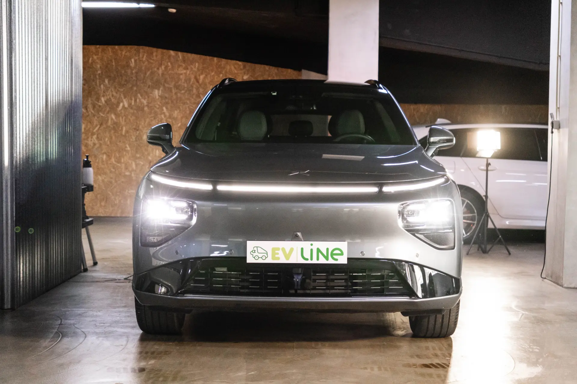 Xpeng G9 93.1 kWh Long Range+Premium Seat & Audio Pack 5