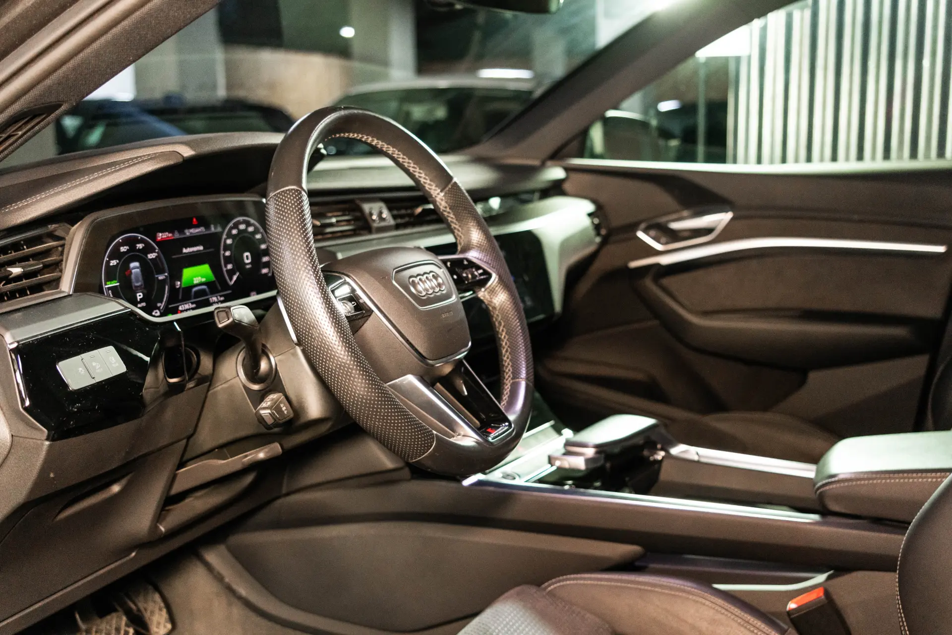 Audi e-tron 55 quattro 16