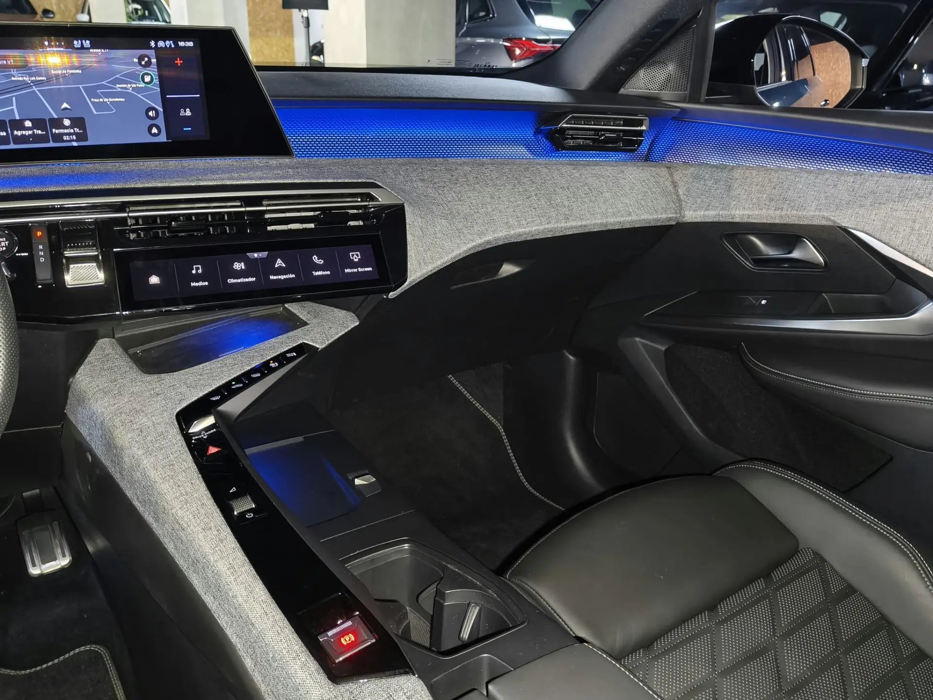Peugeot E-5008 210 GT Exclusive 25