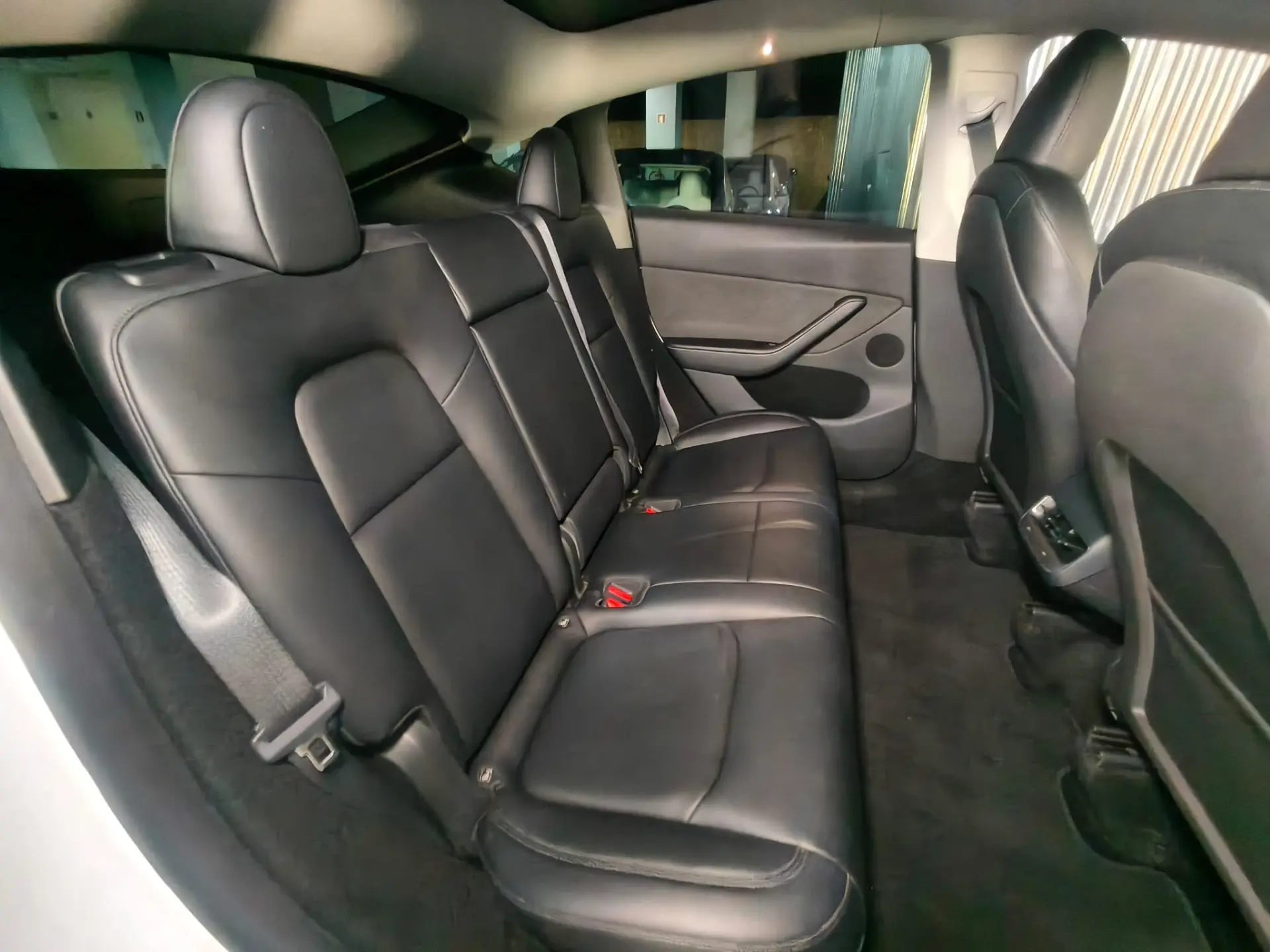 Tesla Model Y RWD 16