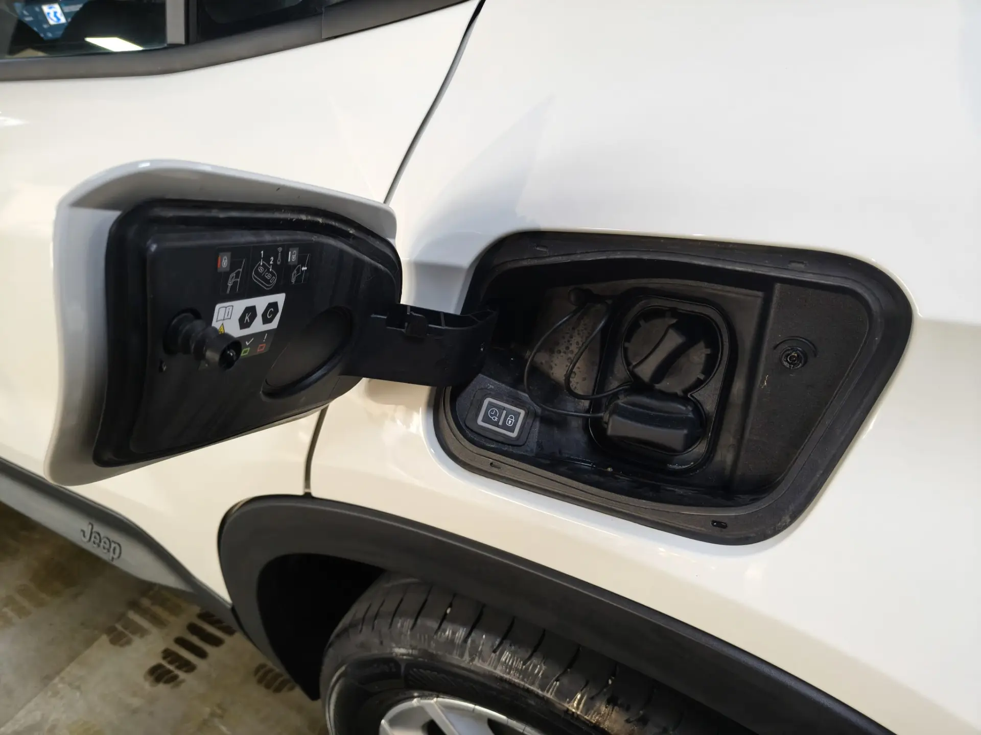 Jeep Avenger 54 kWh Longitude 9
