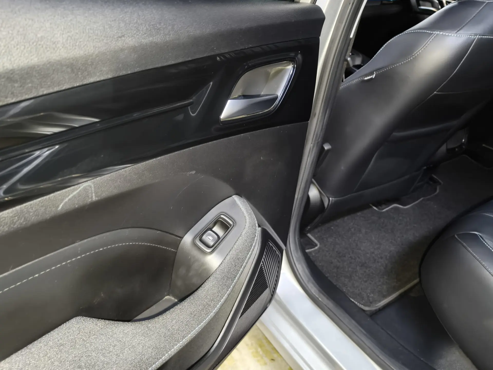 MG MG5 61 kWh Luxury 12