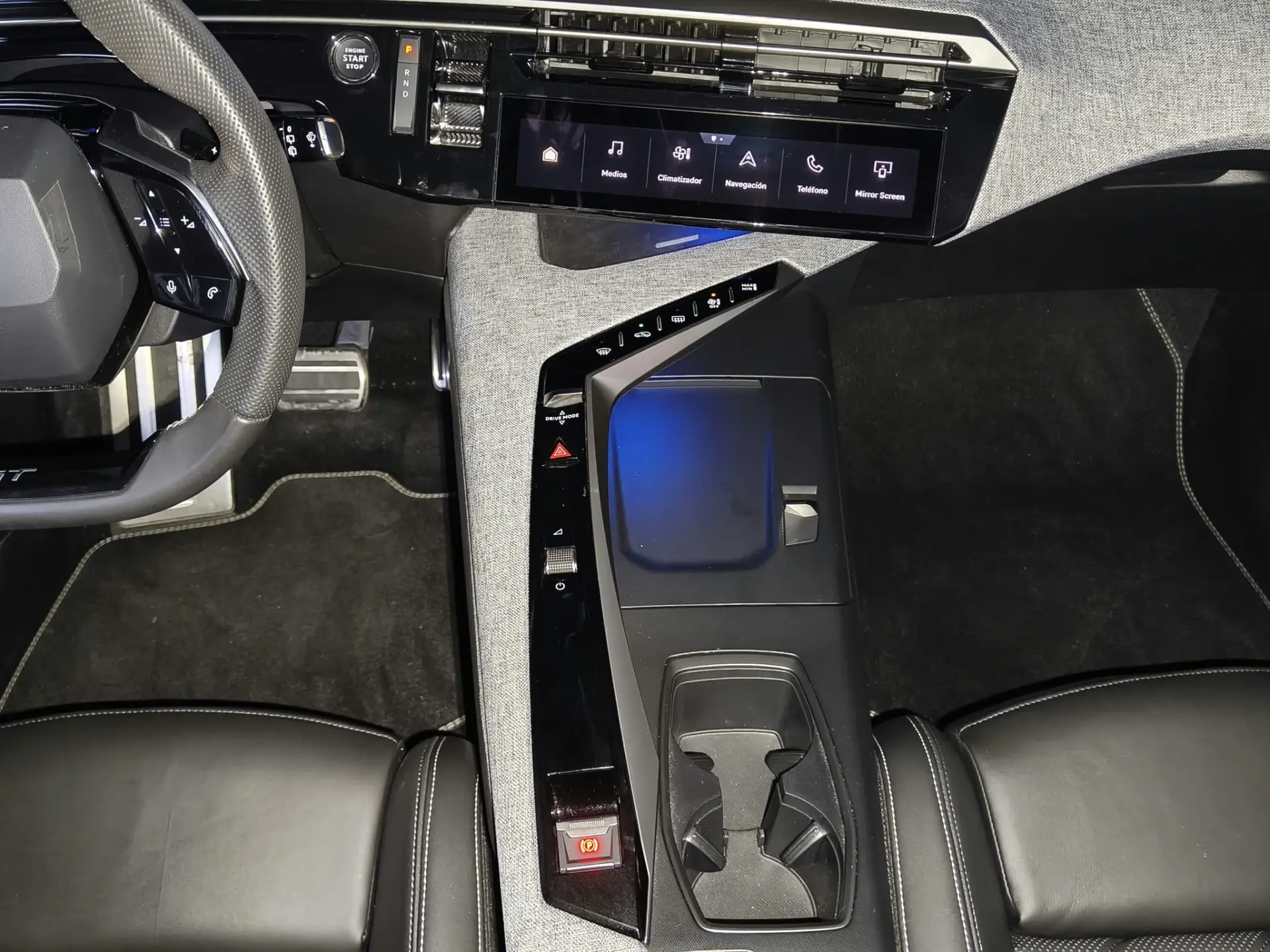 Peugeot E-5008 210 GT Exclusive 33