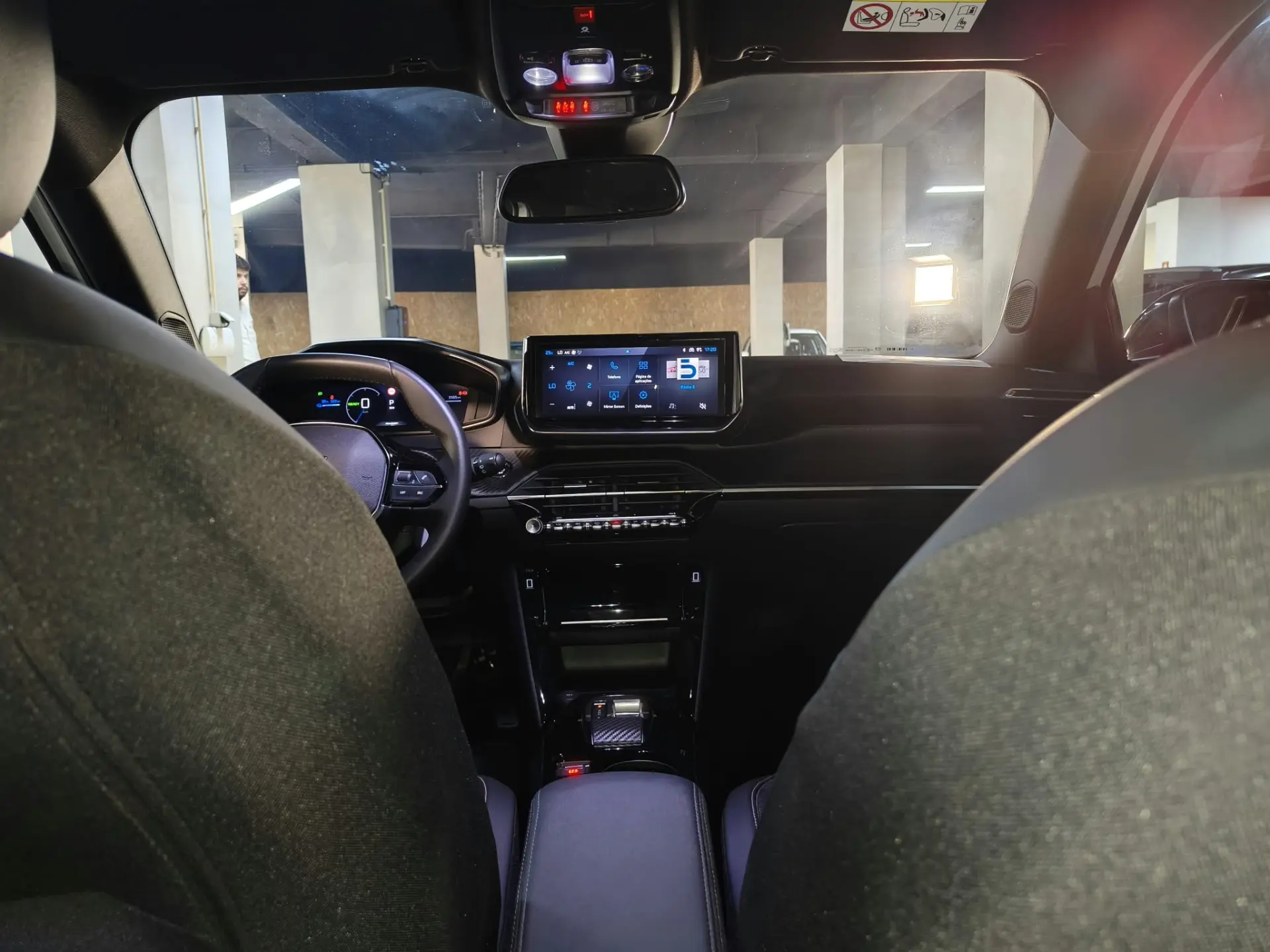 Peugeot e-2008 54 kWh Allure Allure 18