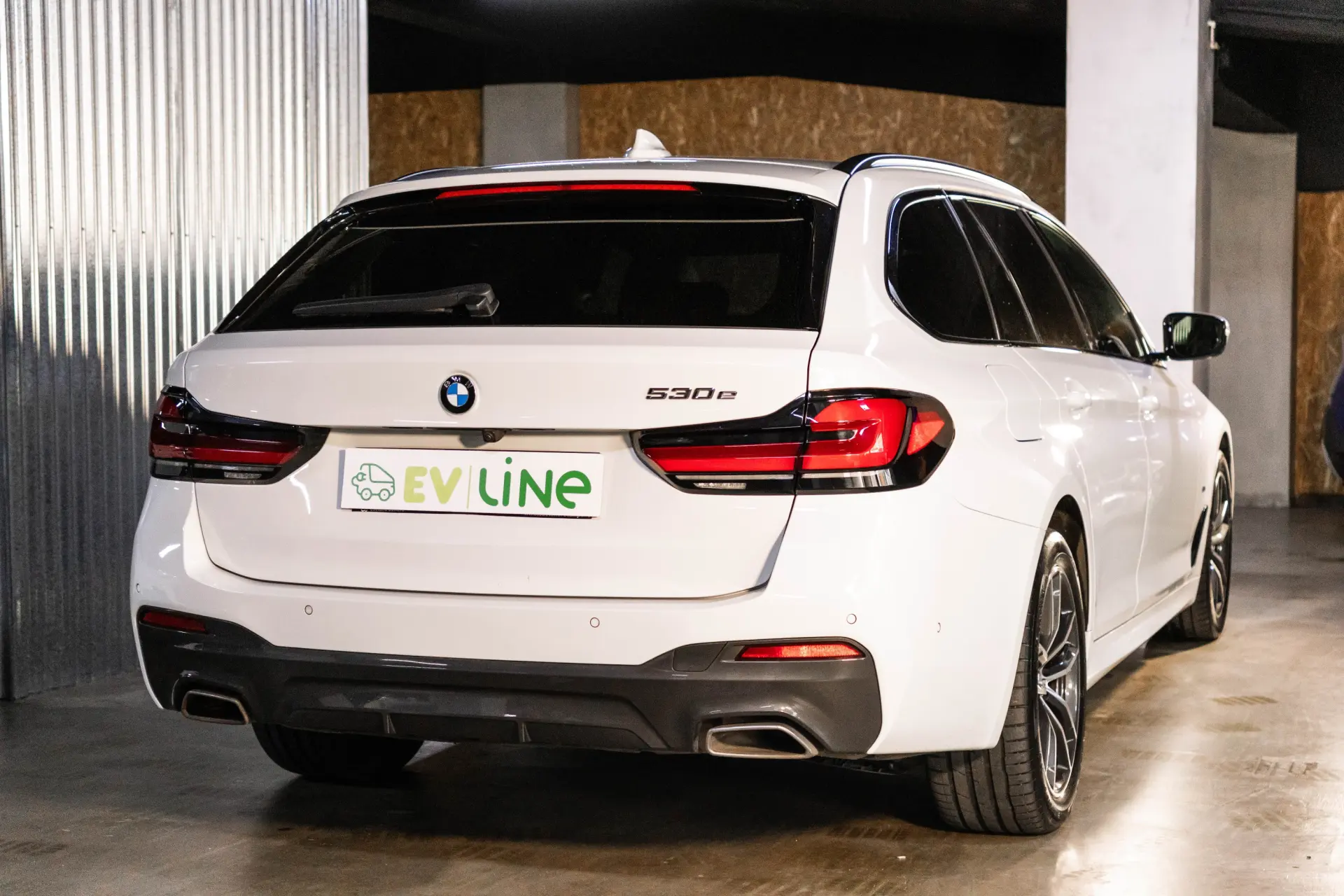 BMW 530 e Pack Desportivo M 9