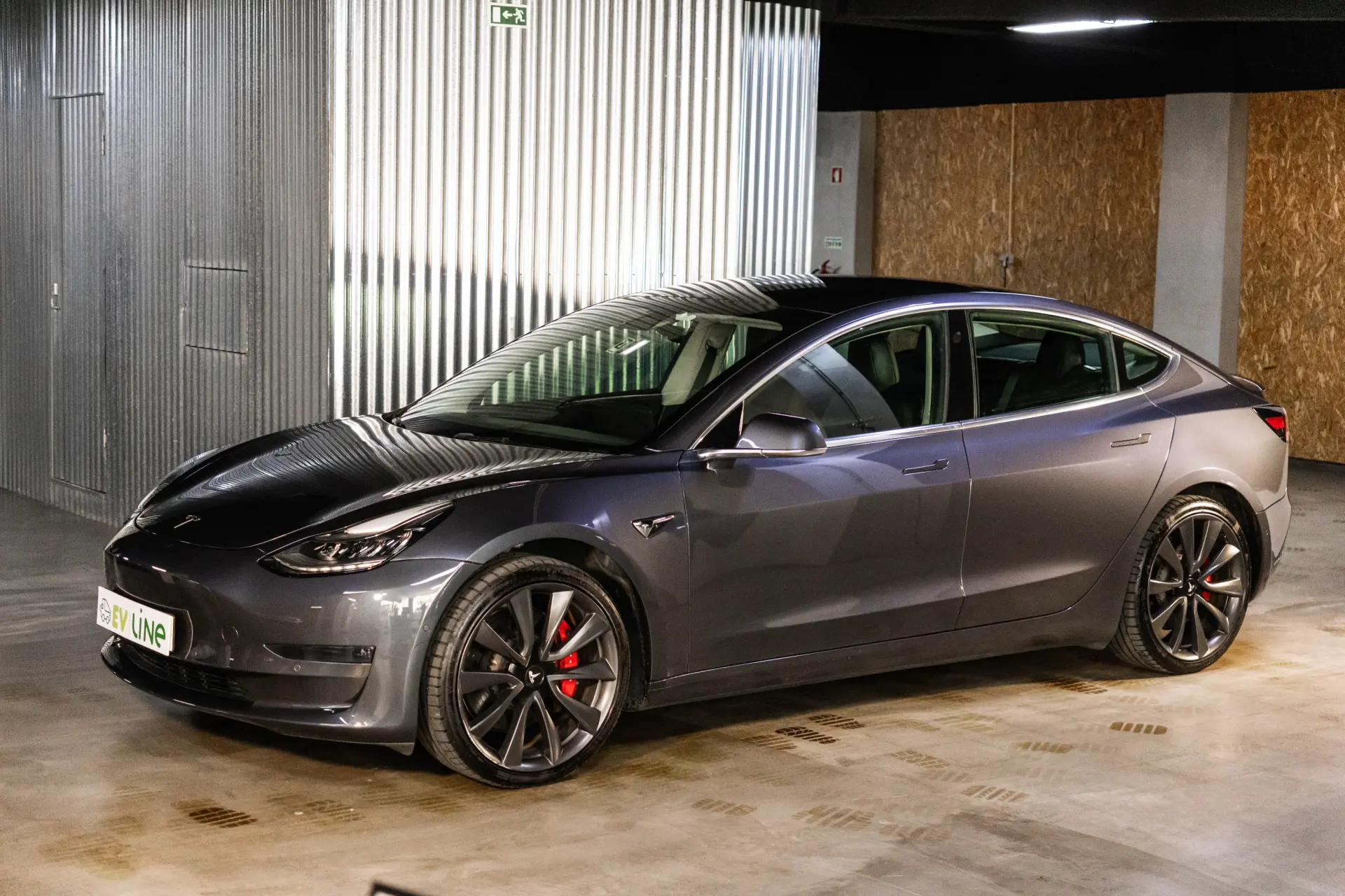 Tesla Model 3 Performance Dual Motor AWD 2